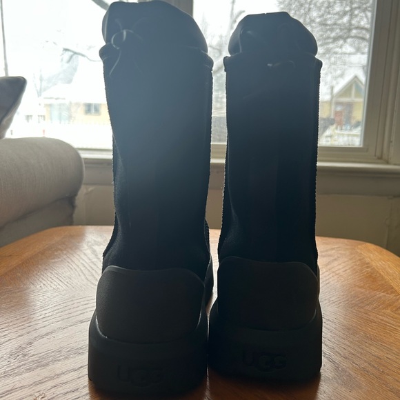 UGG Men's Black and Gray Snow Boots - Picture 6 of 6